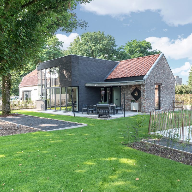 Intgroenewoud-tuin-terras-BBQ1